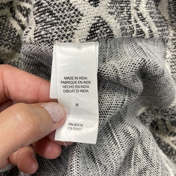 Lucky Brand Gray White Aztec Button Front Collard Long Sleeve Cardigan Medium - Picture 5 of 6